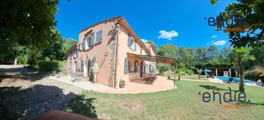 Maison 15 pièces 450 m² · à Villecroze · 450 m² · 926 000 €