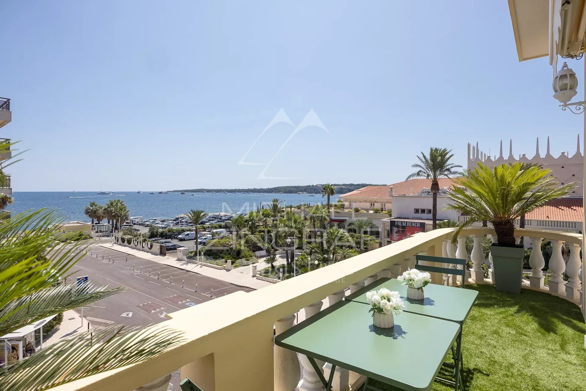 Cannes – Pointe Croisette – 2-Bedroom Apartment with Terrace