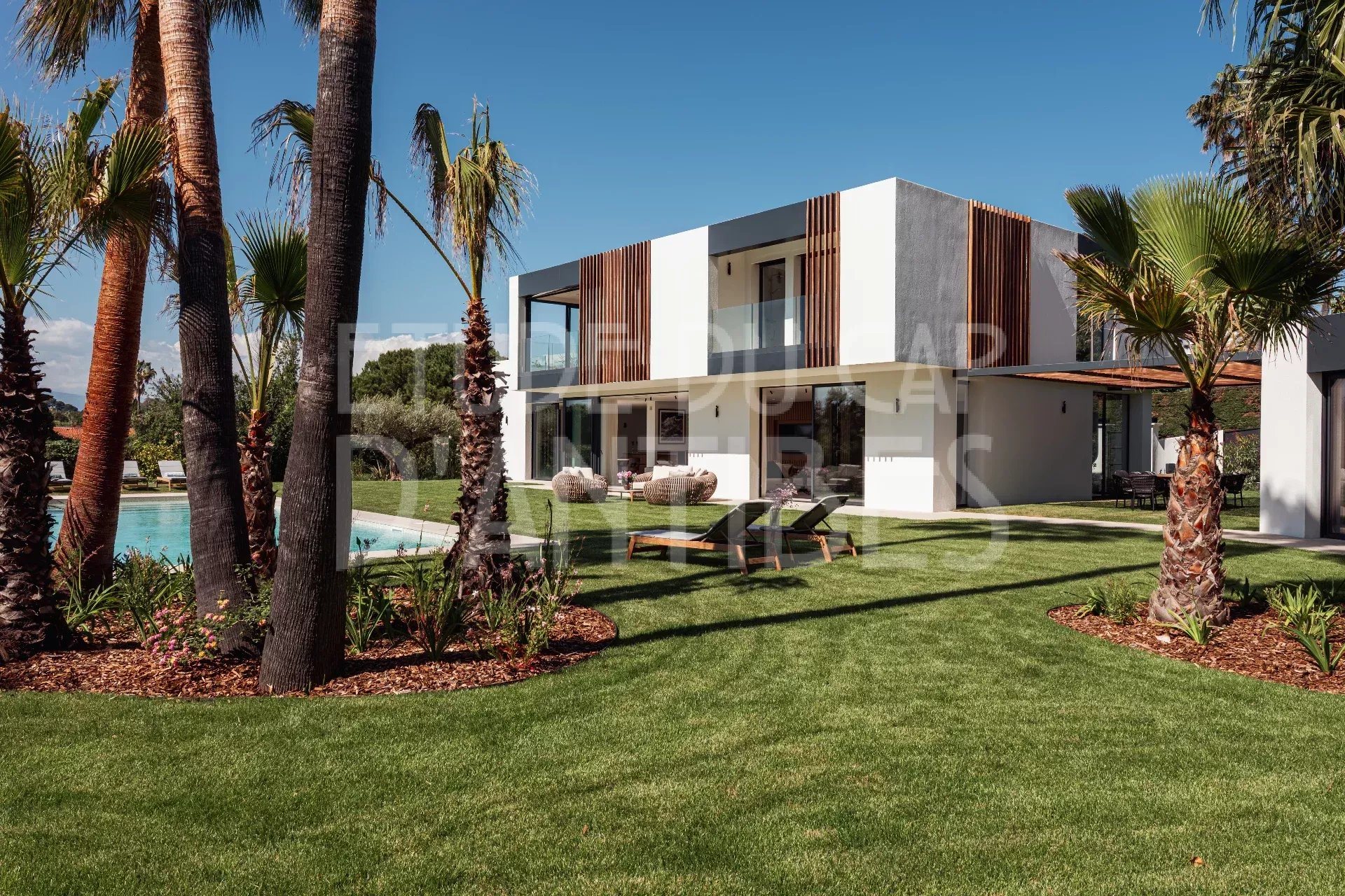 Maison à louer, 480m², Antibes