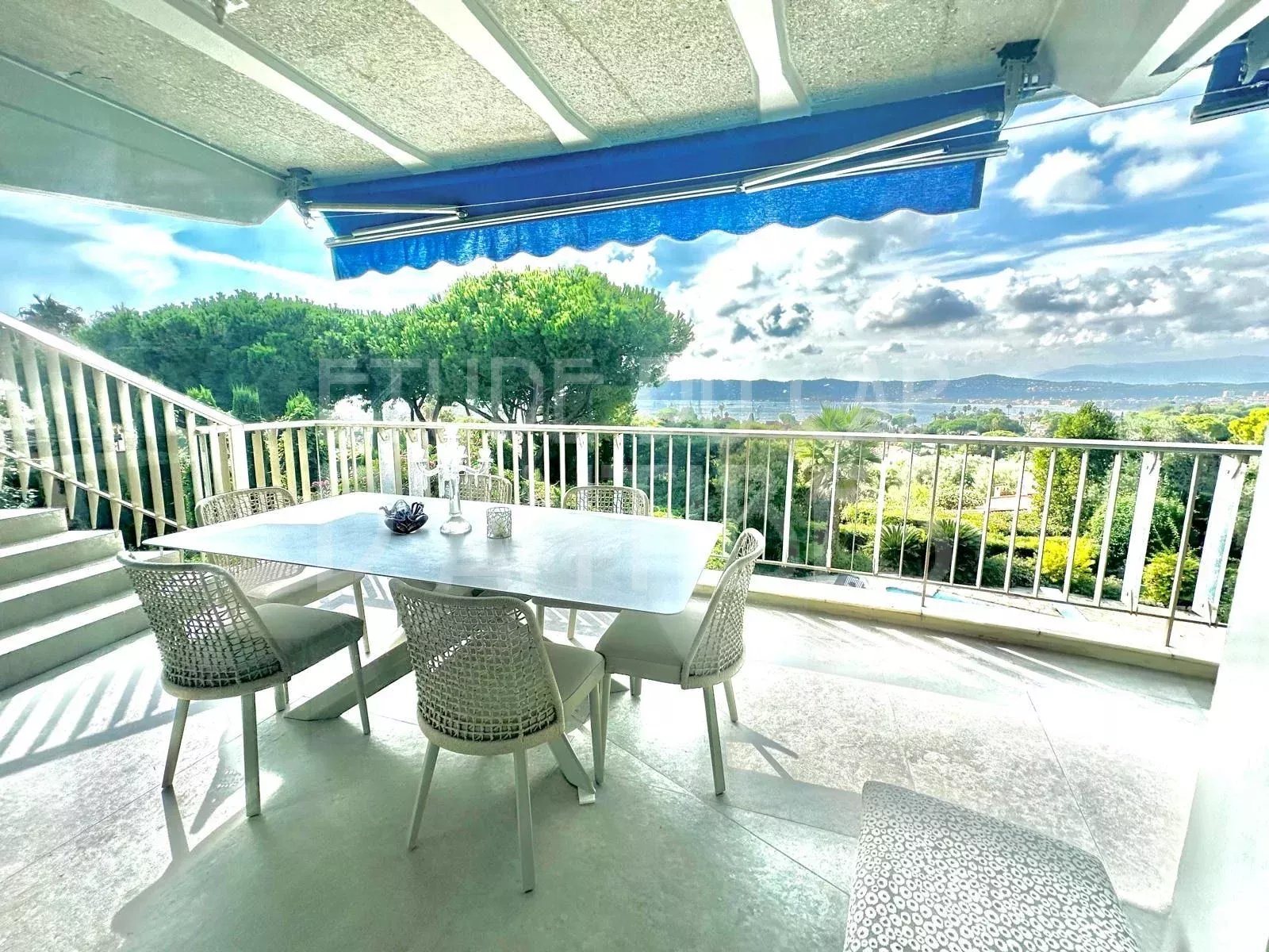 Appartement à louer, 131m², Antibes