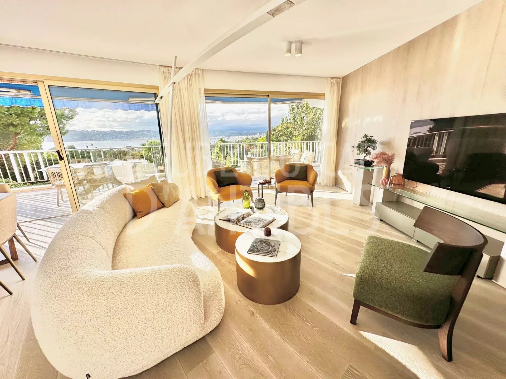 Appartement à louer, 131m², Antibes