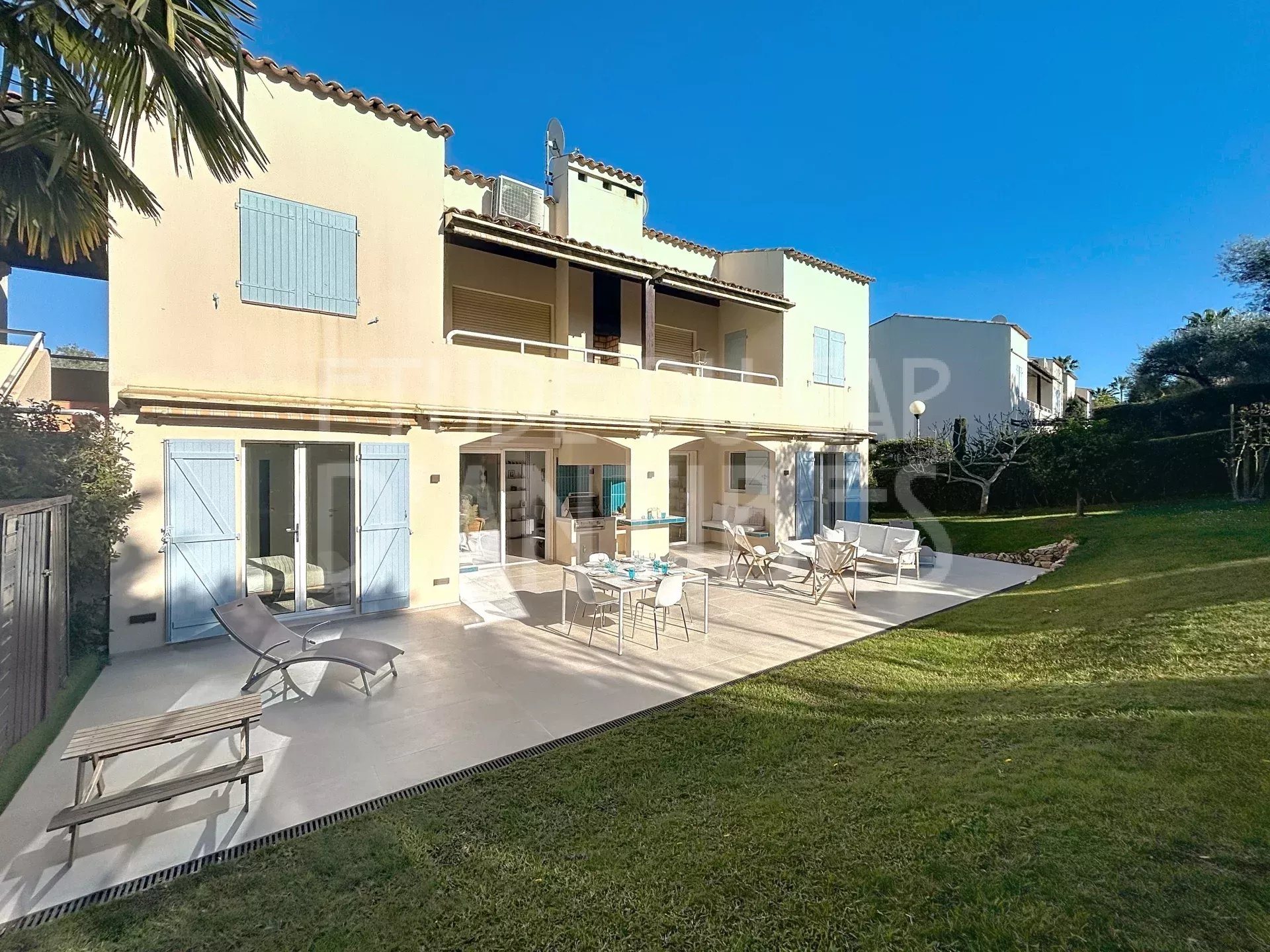 Appartement à louer, 100m², Antibes