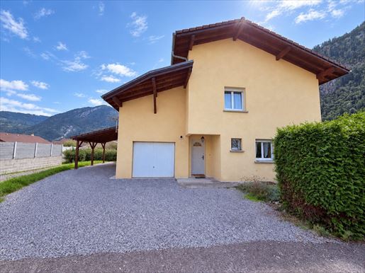 5 pièces 108 m² · à Scionzier · 108 m² · 359 000 €
