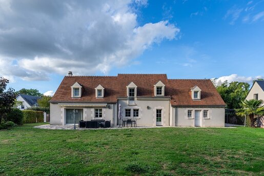 Maison 10 pièces 217 m² · à Chambray-lès-Tours · 217 m² · 749 000 €