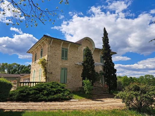 Maison 7 pièces 250 m² · à Langon · 250 m² · 895 000 €