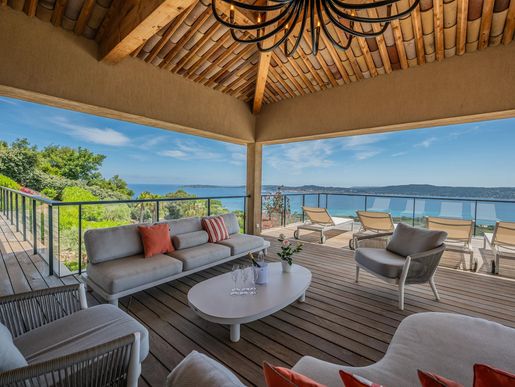 Maison 6 pièces 383 m² · à Grimaud · 383 m² · 6 360 000 €