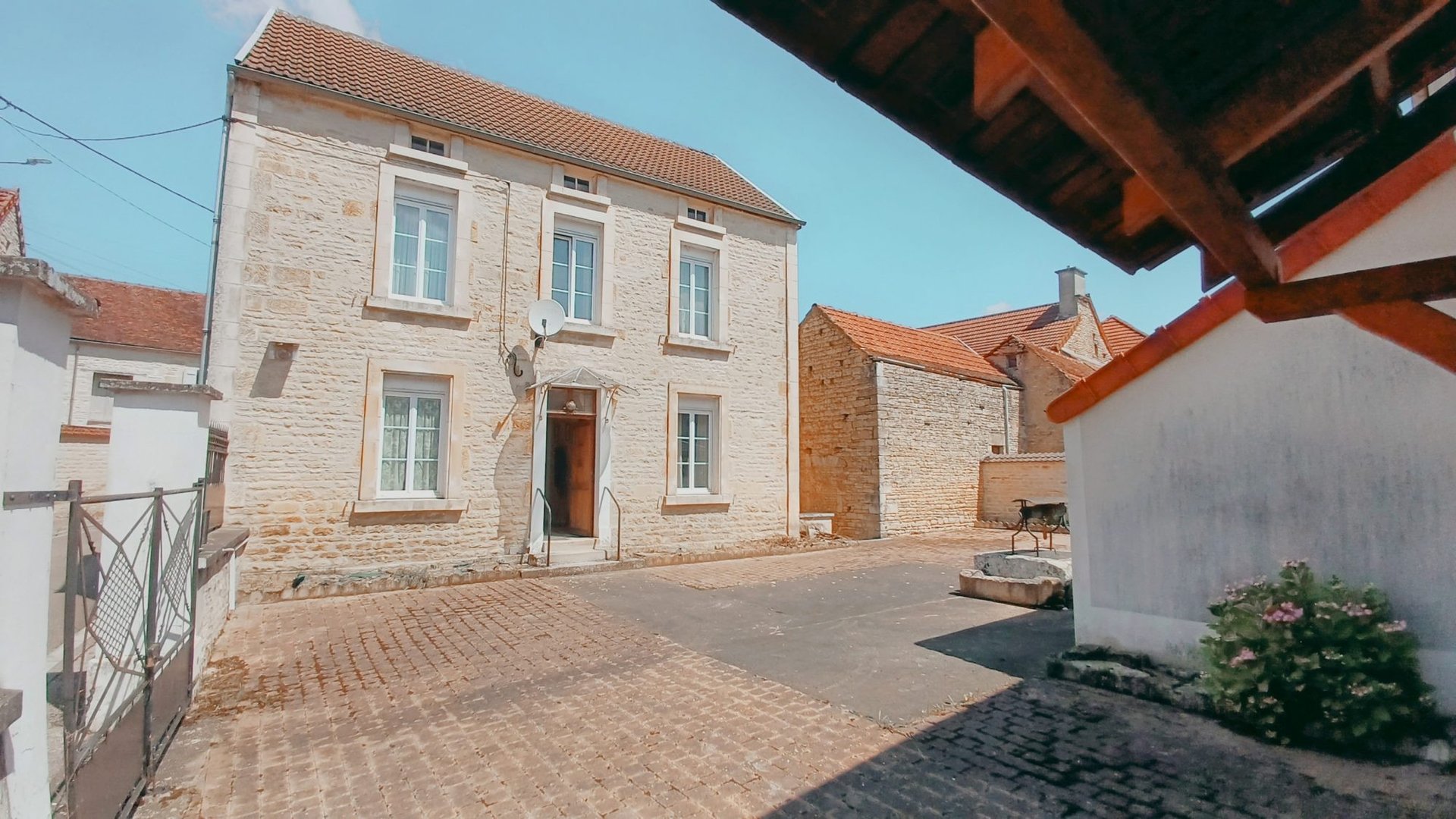 Maison à vendre, 179m², Lézinnes