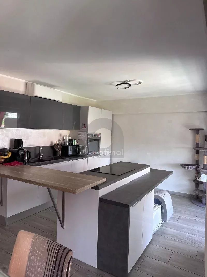 Appartement à louer, 72m², Roquebrune-Cap-Martin