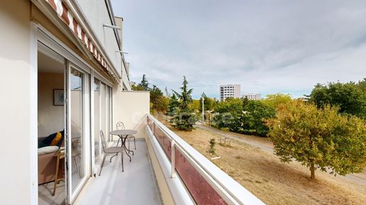 Appartement 3 pièces 85 m² · à Rillieux-la-Pape · 85 m² · 150 000 €