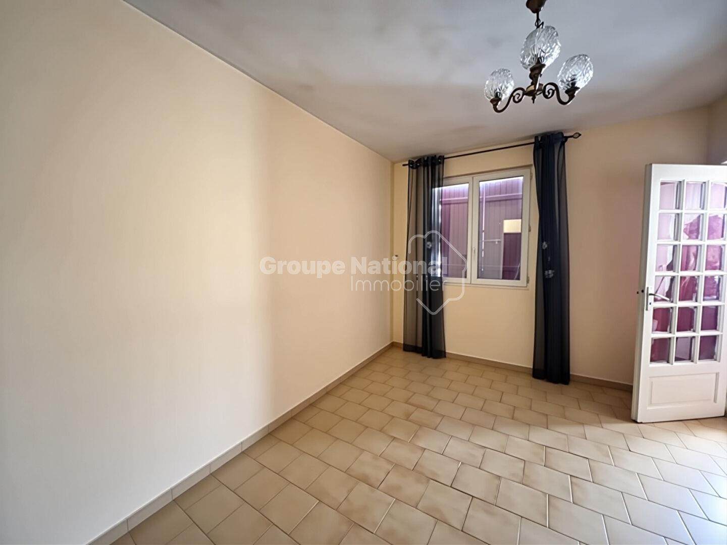 Maison à vendre, 263m², Montfrin
