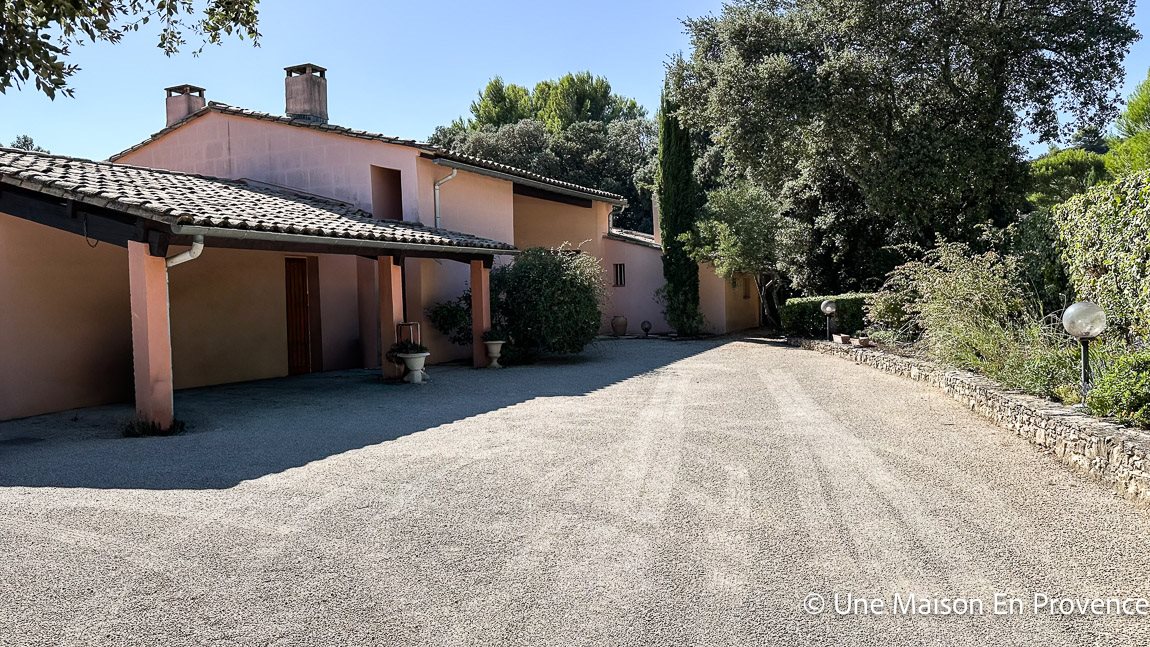 Maison 8 pièces 265 m² · à Villeneuve-lès-Avignon · 265 m² · 695 000 €