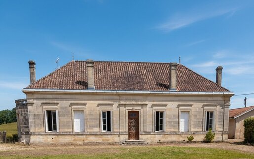 Terrain 280 m² · à Blaye · 280 m² · 890 000 €