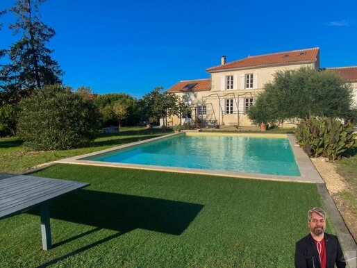 Maison 8 pièces 238 m² · à Jarnac-Champagne · 238 m² · 368 000 €