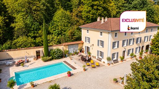 Maison 11 pièces 347 m² · à Chatte · 347 m² · 849 000 €