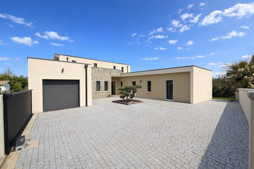 Maison 6 pièces 185 m² · à Fargues-Saint-Hilaire · 185 m² · 830 000 €