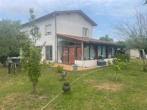 Maison 7 pièces 150 m² · à Saint-Loubès · 150 m² · 369 250 €