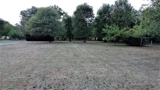 Terrain 1000 m² · à Sadirac · 1 000 m² · 152 600 €