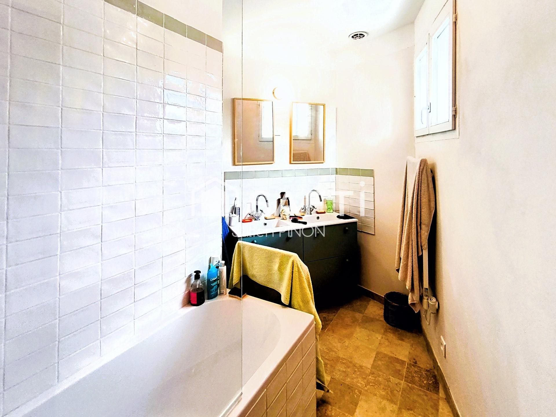 Maison à vendre, 140m², Saint-Saturnin-lès-Apt