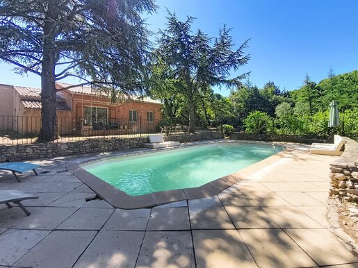 Maison 7 pièces 157 m² · à Apt · 157 m² · 490 000 €