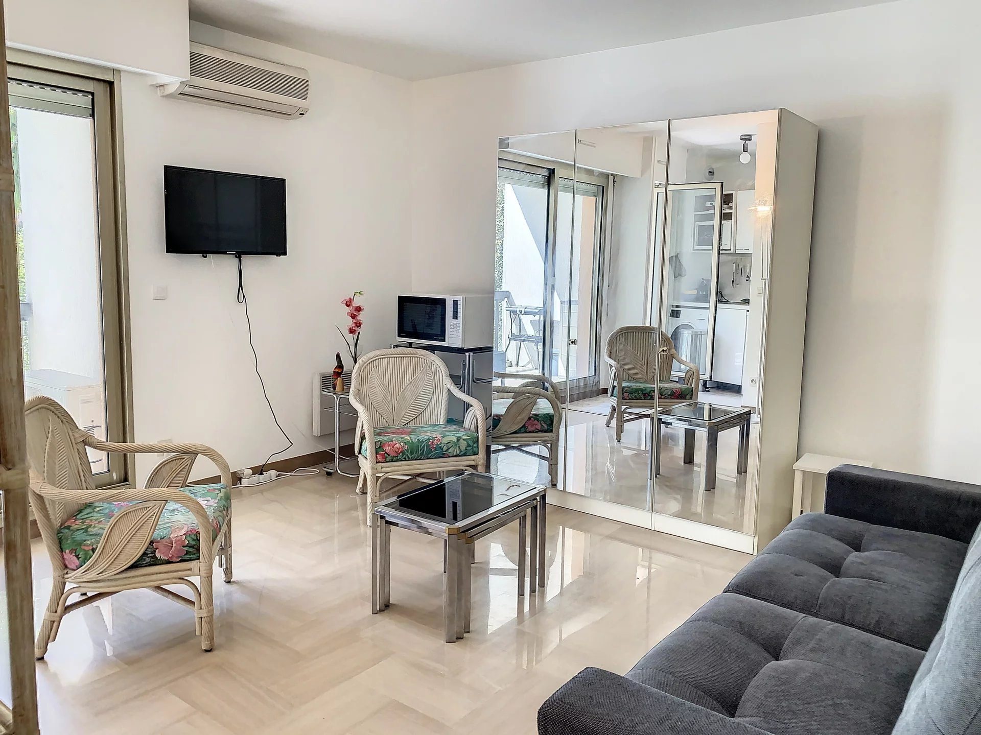Appartement à louer, 29m², Mougins