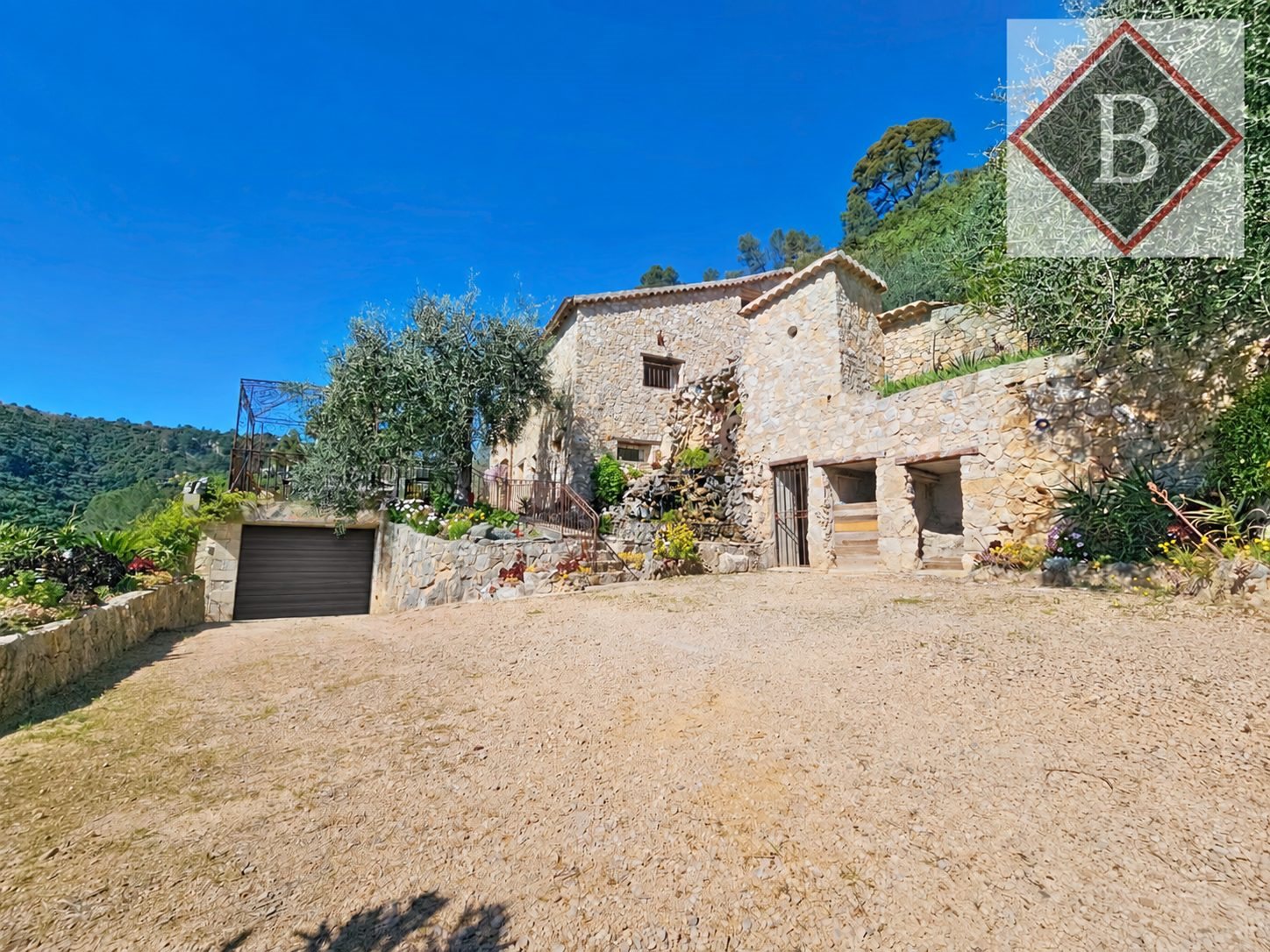 Maison à vendre, 100m², Saint-Cézaire-sur-Siagne