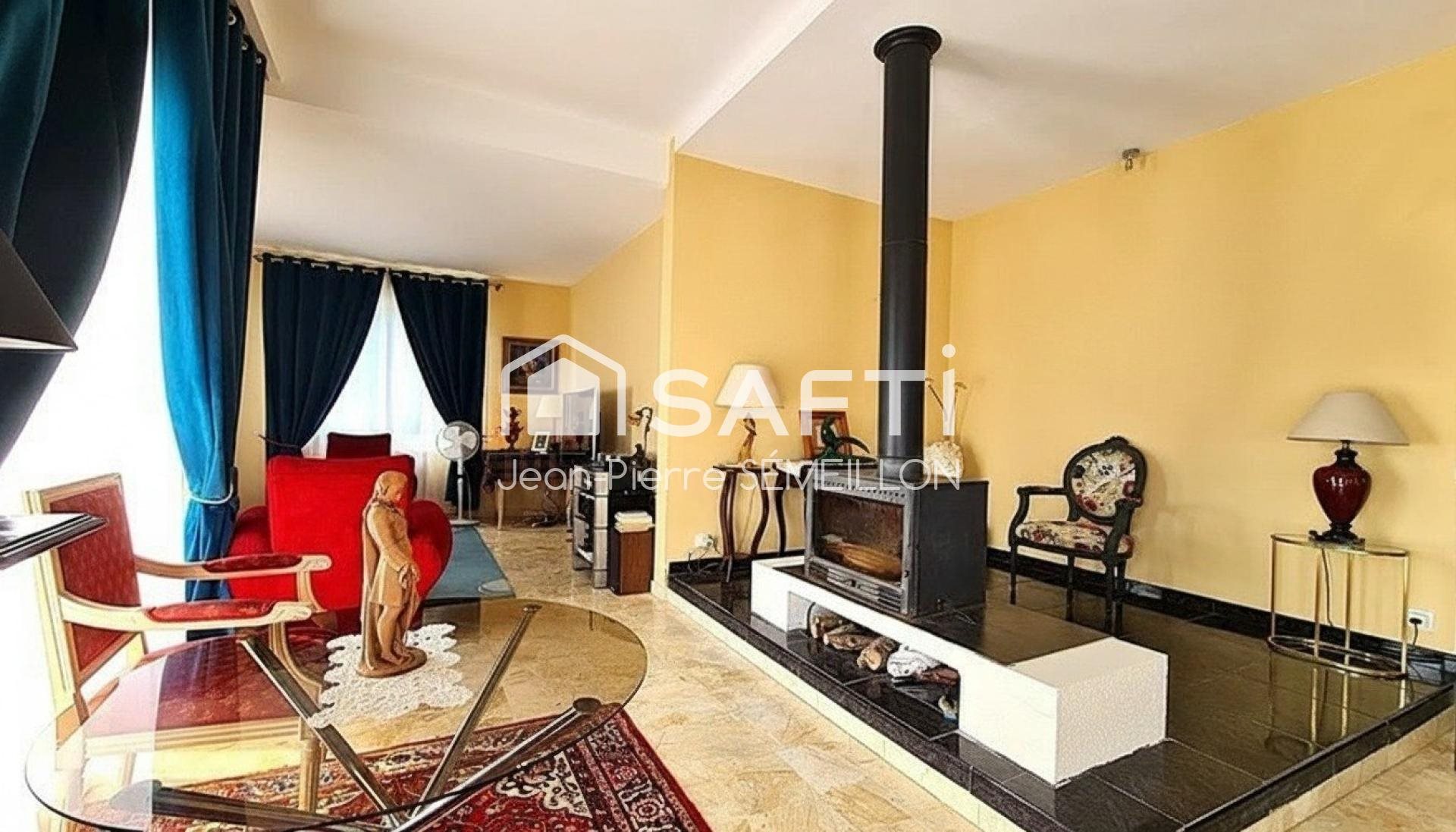 Maison à vendre, 228m², Sainte-Livrade-sur-Lot
