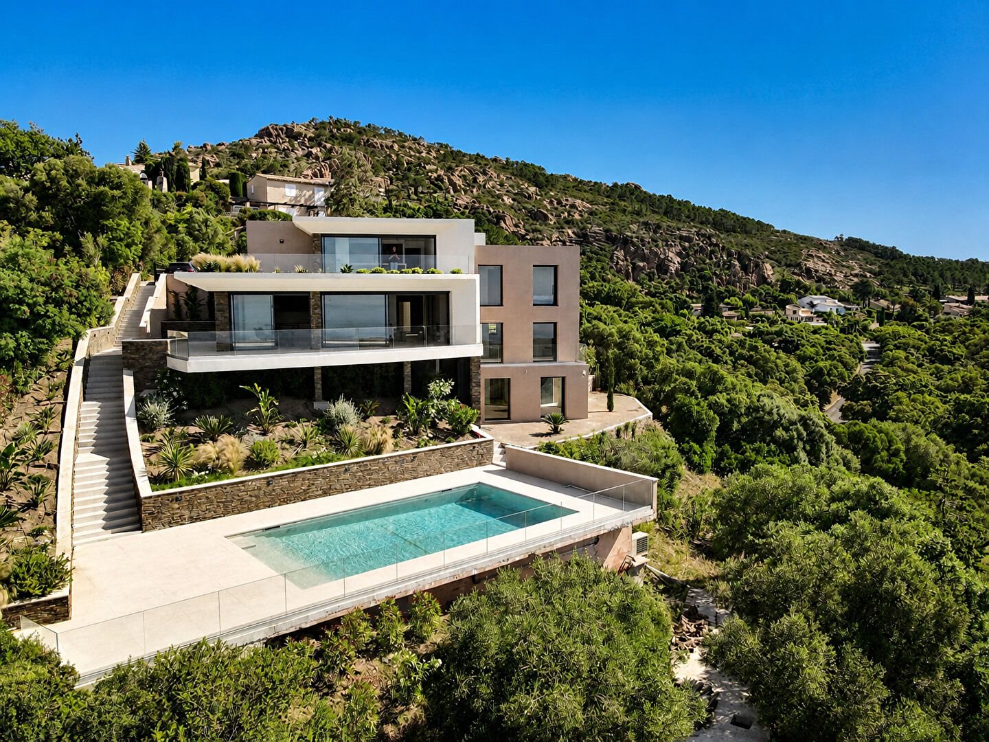 Maison à vendre, 325m², Saint-Raphaël