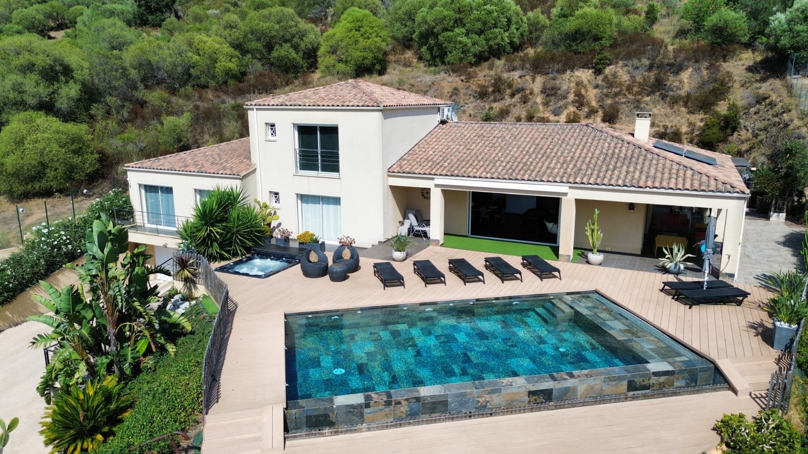 Maison à vendre, 270m², Afa