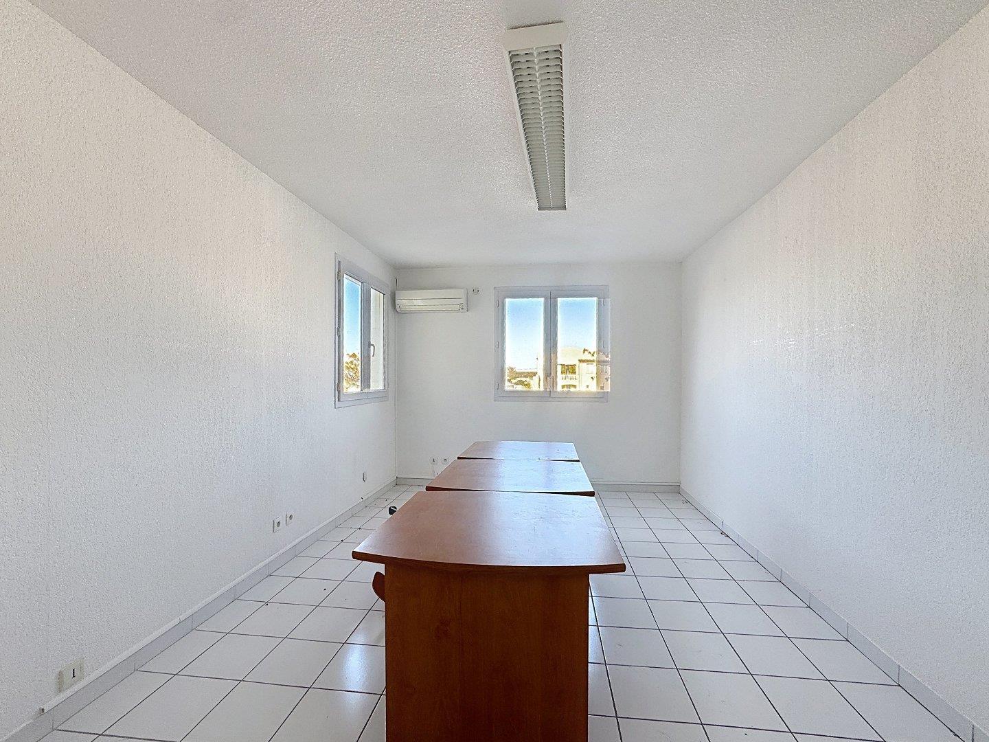 Maison à vendre, 1792m², Vias