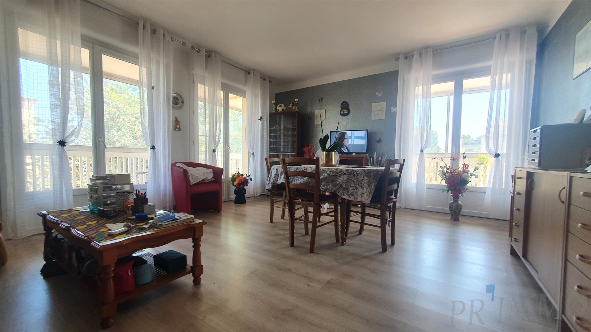 Appartement à vendre, 74m², Fréjus