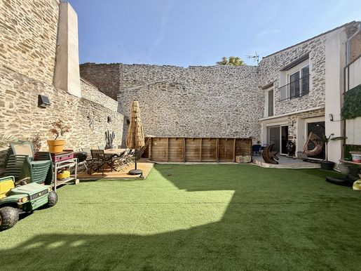 Maison 6 pièces 176 m² · à Trausse · 176 m² · 304 500 €