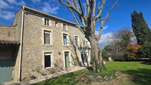 Maison 9 pièces 233 m² · à Carcassonne · 233 m² · 485 000 €