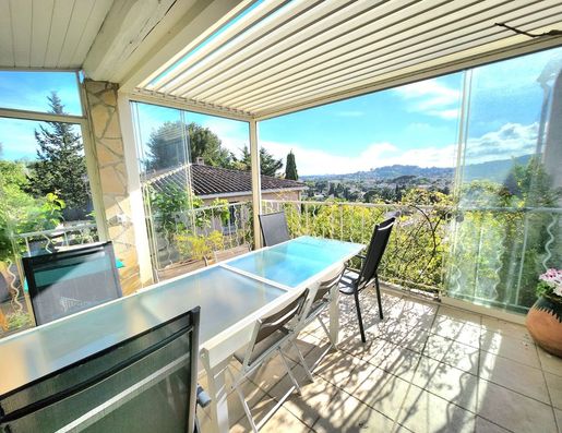 Maison 8 pièces 215 m² · à Marseille 13ème · 215 m² · 799 900 €