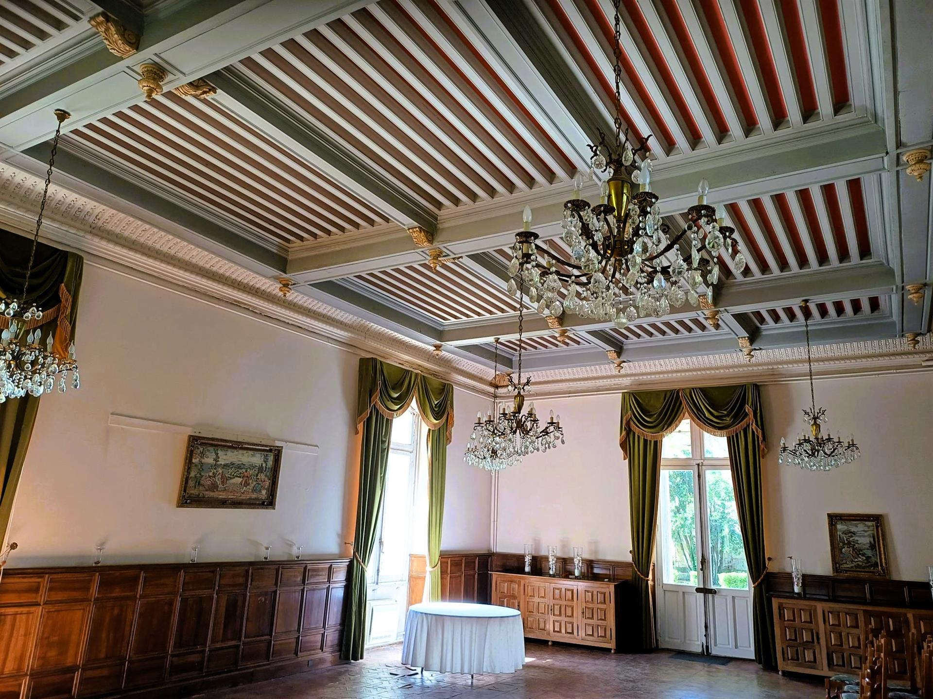 Maison à vendre, 1089m², Pierrelatte
