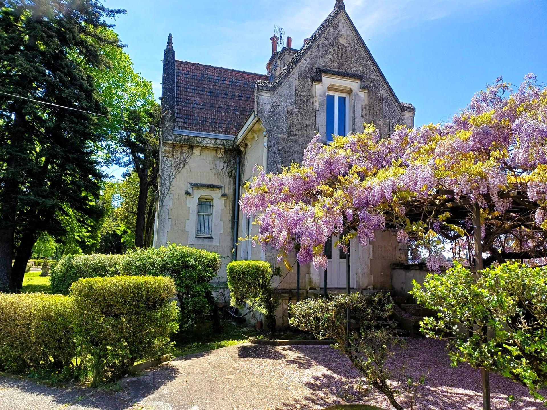 Maison à vendre, 1089m², Pierrelatte