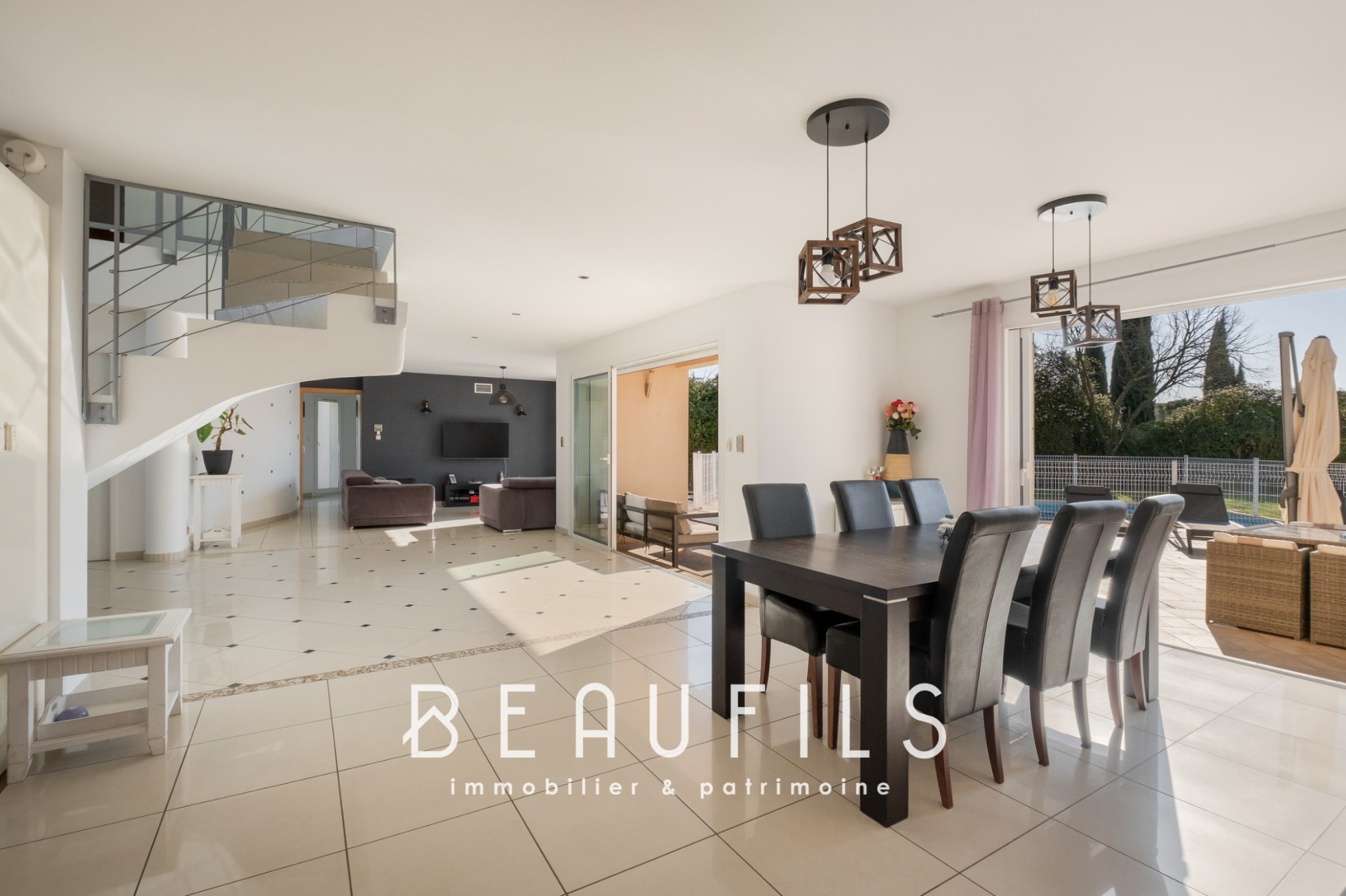 Maison à vendre, 231m², Nîmes