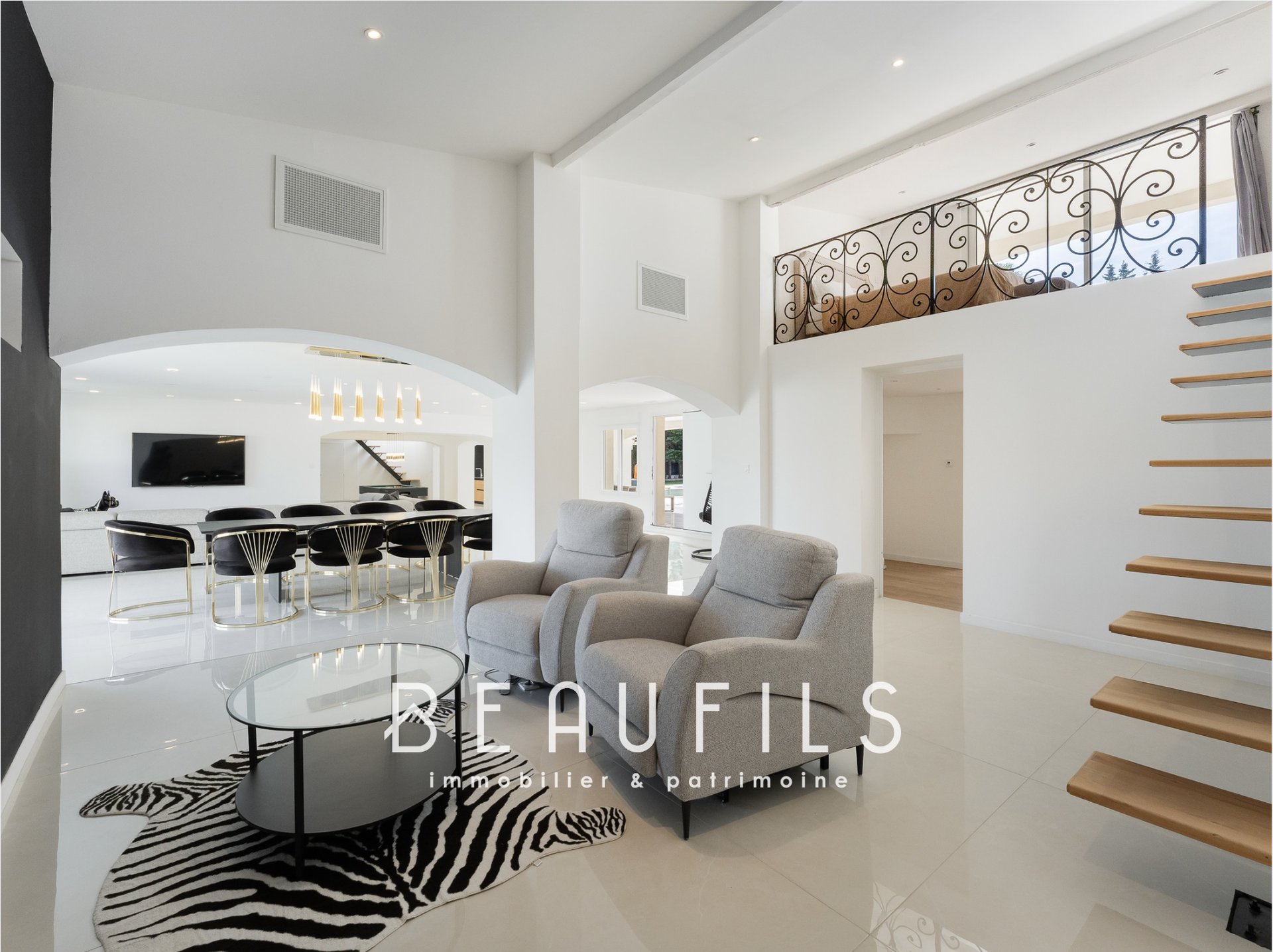 Maison à vendre, 402m², Nîmes