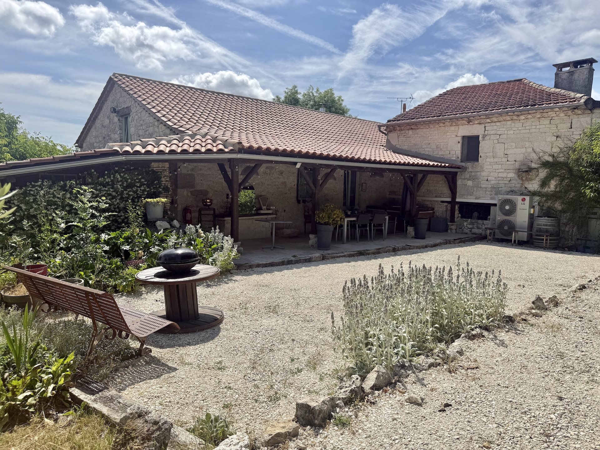 Maison à vendre, 390m², Montcuq-en-Quercy-Blanc