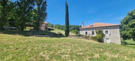 Maison 7 pièces 168 m² · à Castelnau-Montratier · 168 m² · 357 000 €
