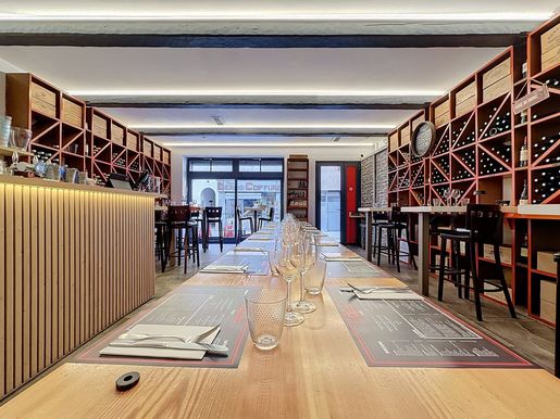 Local commercial 90 m² · à Saint-Raphaël · 90 m² · 299 000 €
