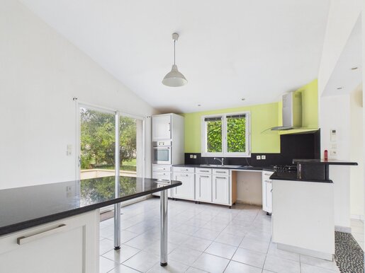 Maison 5 pièces 99 m² · à Castelnau-de-Médoc · 99 m² · 263 500 €