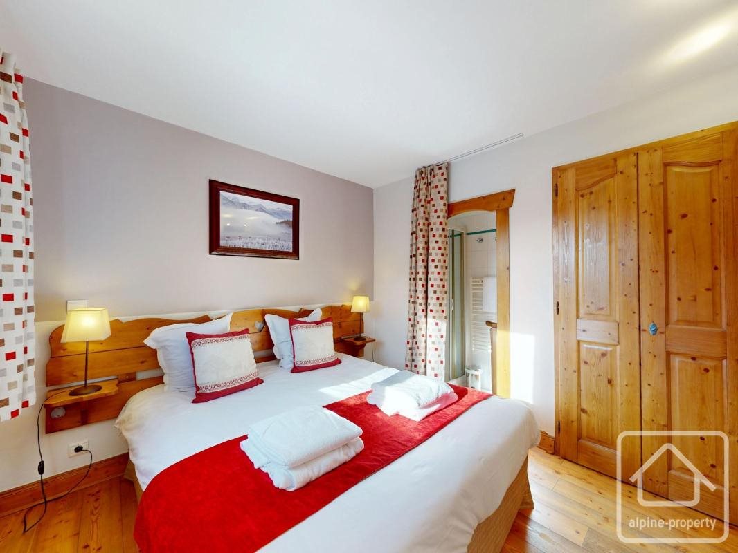 Furnished apartment under a commercial lease, with 2 bedrooms, 2 bathrooms, a cellar, a... - Vue 2