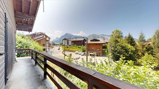 Maison 5 pièces 80 m² · à Arâches-la-Frasse (les Carroz d'Arâches) · 80 m² · 480 000 €