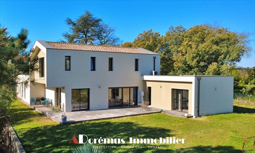 Maison 5 pièces 185 m² · à Fargues-Saint-Hilaire · 185 m² · 830 000 €