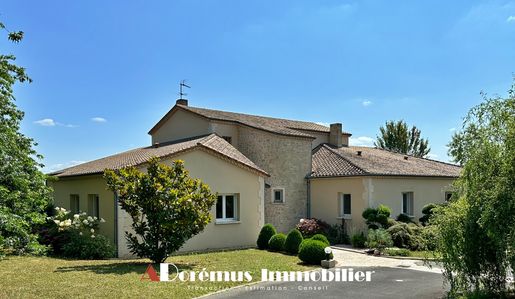 Maison 8 pièces 255 m² · à Tresses · 255 m² · 895 000 €