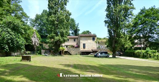 Maison 11 pièces 320 m² · à Langoiran · 320 m² · 597 000 €