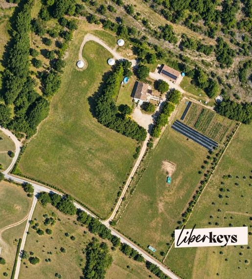 Maison 10 pièces 375 m² · à Montagnac-Montpezat · 375 m² · 969 000 €