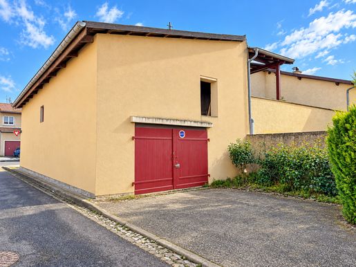 Parking 85 m² · à Ennery · 85 m² · 79 000 €