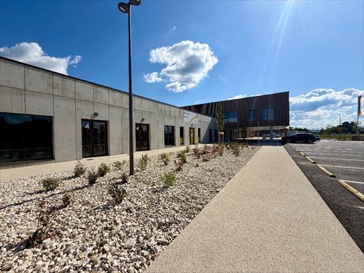 Local commercial 150 m² · à Montélimar · 150 m² · 360 000 €