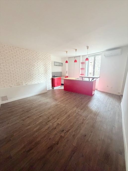 Appartement 4 pièces 64 m² · à Ancône · 64 m² · 110 000 €